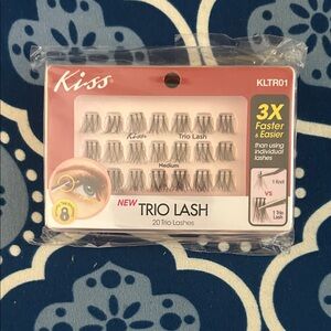 Case of Kiss Trio Lash 20 count with Black Lashes (100 packs)